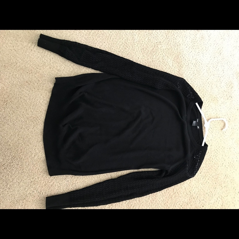 Black H&M maternity sweater.
